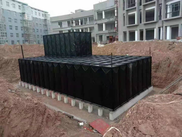 潍坊某工厂270吨地埋式水箱项目